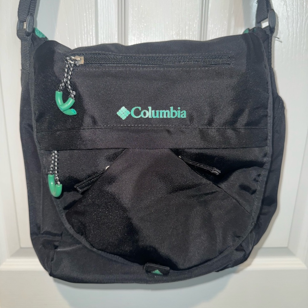 Columbia Black and Green Crossbody Messenger Bag with Adjustable Strap